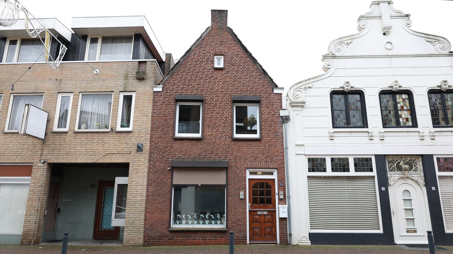 Photo 1 of Steenstraat 24-A