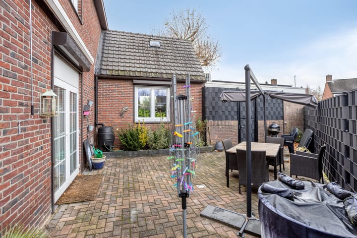 Photo 32 of Hoogveldsweg 7