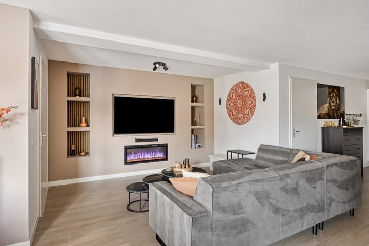 Photo 2 of Rozenstraat 1-A