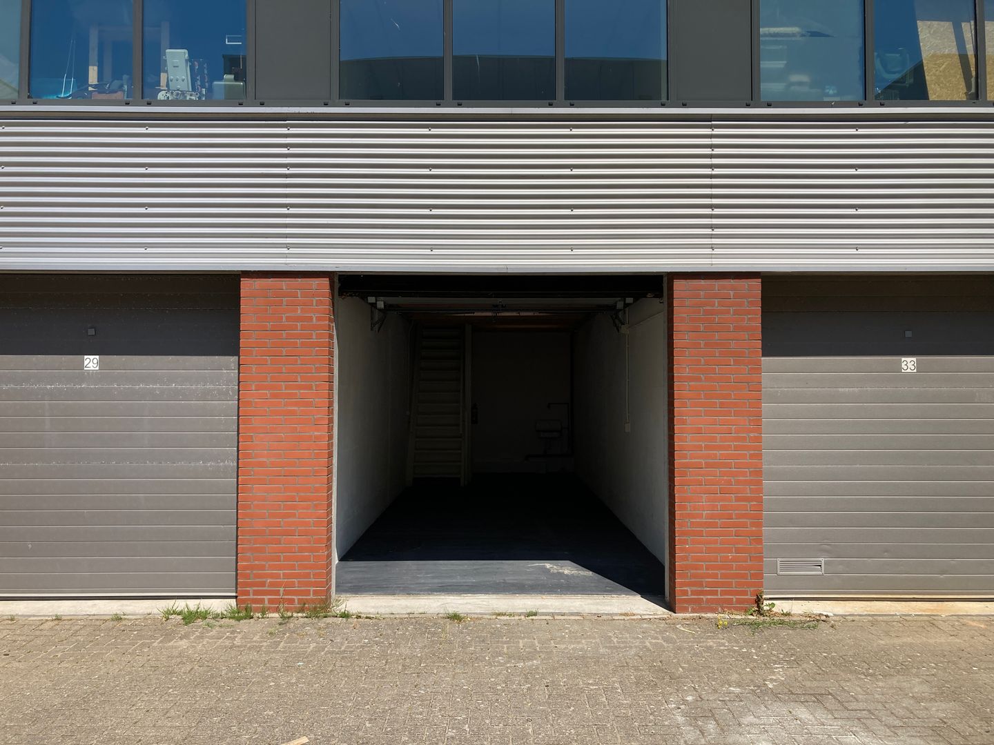 View photo 2 of Einthovenstraat 31