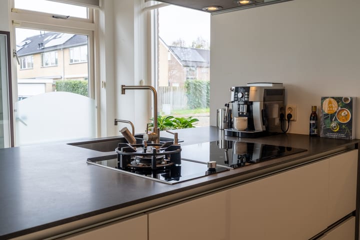 Photo 10 of Burgemeester van Rijswijkstraat 65