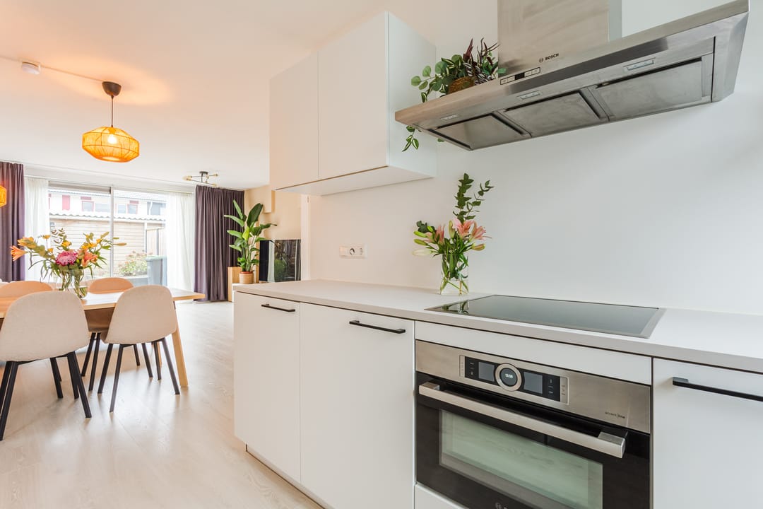 Foto 13 van Meindert Hobbemastraat 18