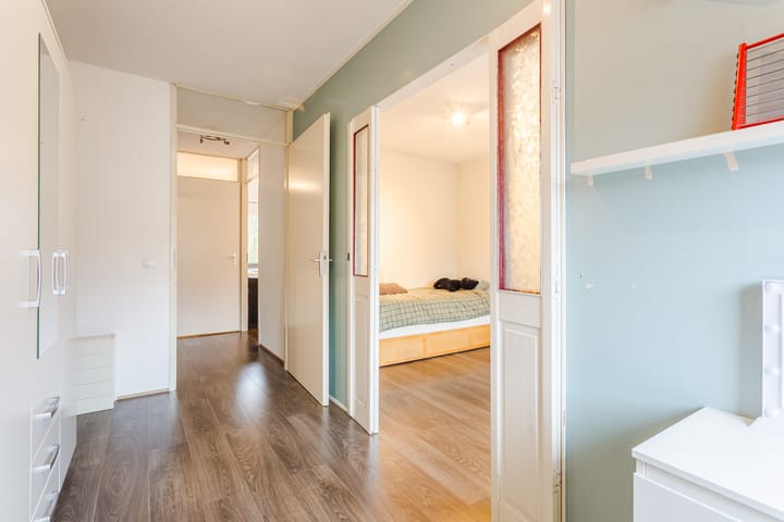 Foto 23 van Meindert Hobbemastraat 18