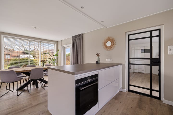 Foto 16 van Spoorstrjitte 11