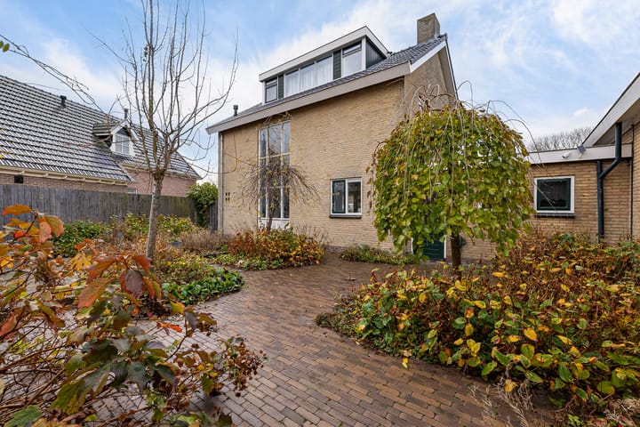 Foto 33 van Spoorstrjitte 11