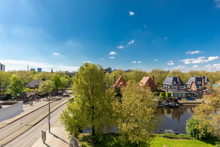 Photo 13 of Joh.M. Coenenstraat 60