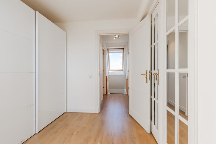 Photo 38 of Joh.M. Coenenstraat 60