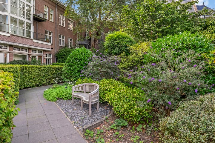 Photo 47 of Joh.M. Coenenstraat 60