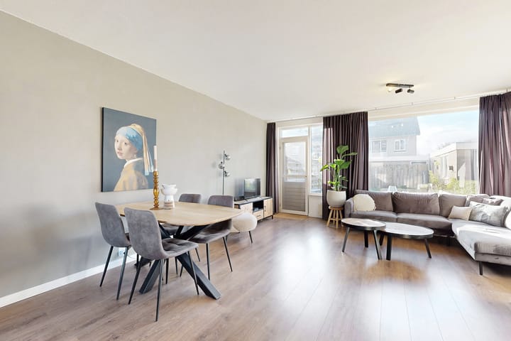 Photo 10 of Van Puttenstraat 81