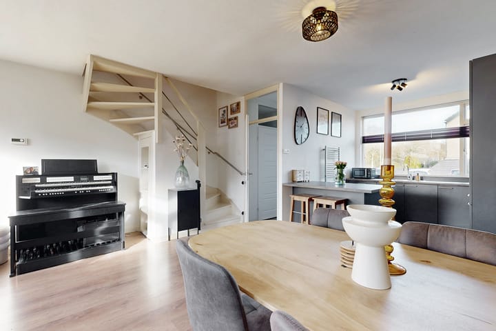 Photo 18 of Van Puttenstraat 81