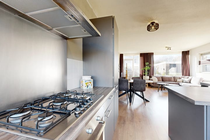 Photo 23 of Van Puttenstraat 81