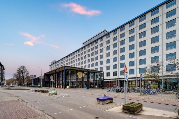 Foto 23 van Sphinxcour 6-H04