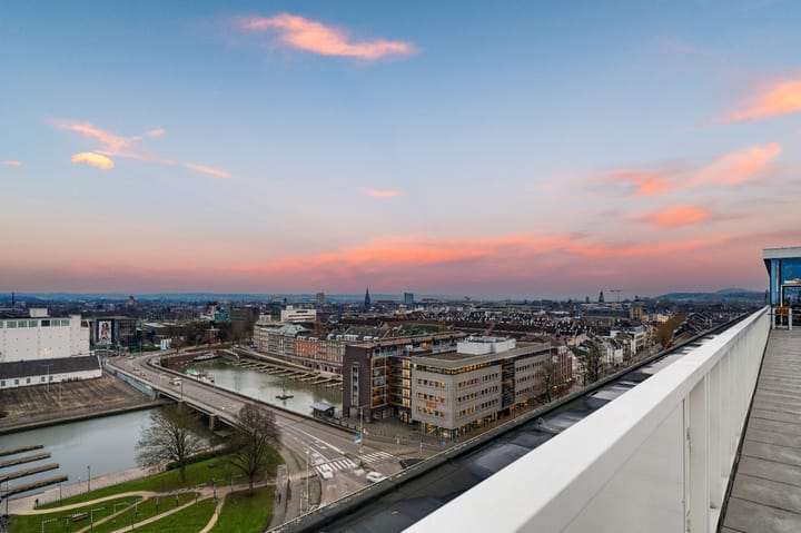 Foto 22 van Sphinxcour 6-H04