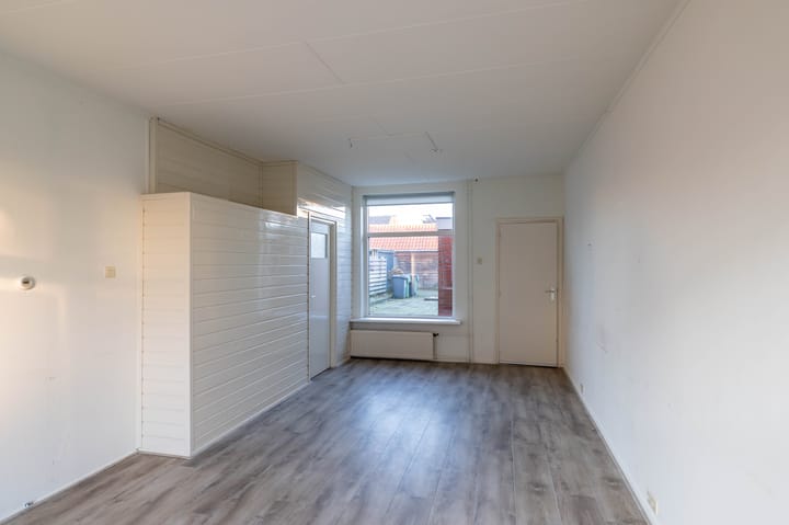 Photo 7 of Emmastraat 4