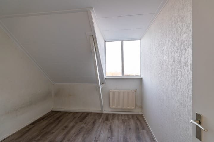 Photo 14 of Emmastraat 4