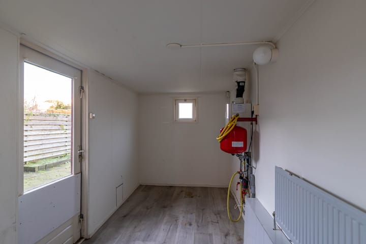 Photo 17 of Emmastraat 4