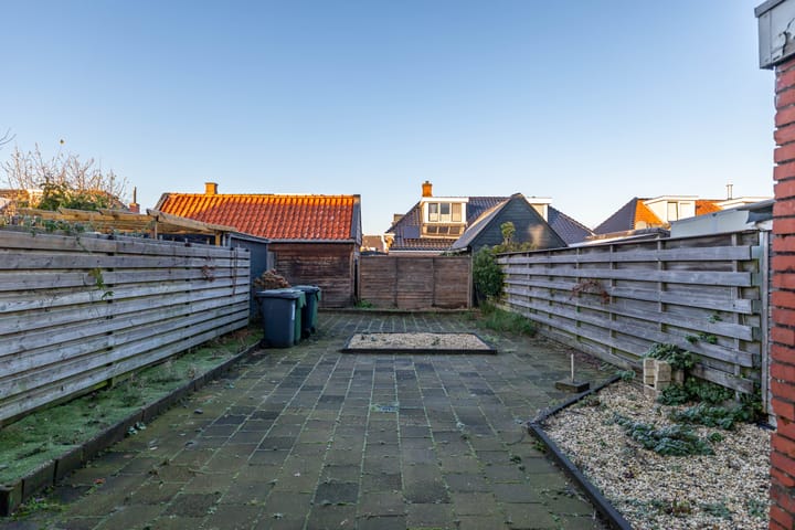 Photo 20 of Emmastraat 4