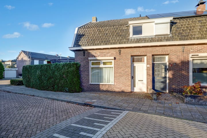 Photo 2 of Torenstraat 1