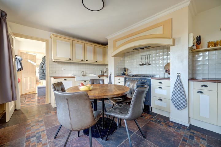 Photo 9 of Torenstraat 1