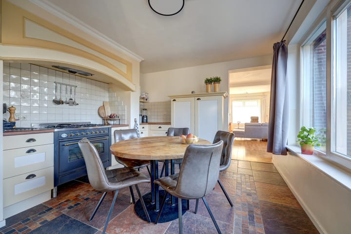 Photo 11 of Torenstraat 1