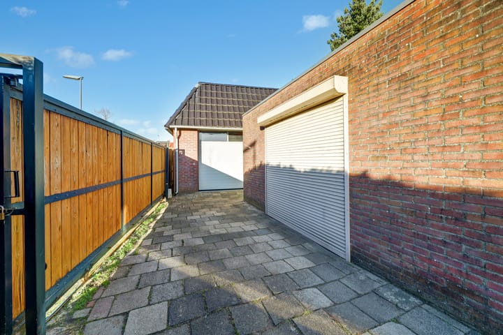 Photo 38 of Torenstraat 1