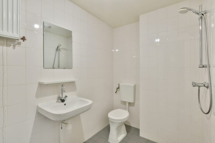 Foto 17 van Van Beuningenstraat 142-2