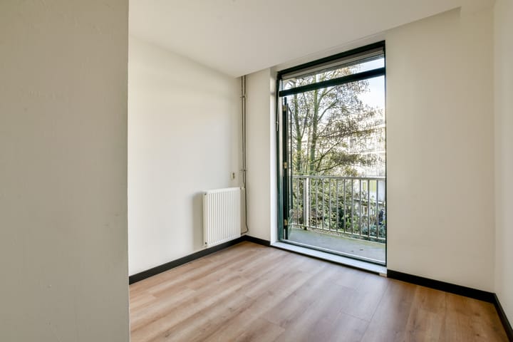 Foto 13 van Van Beuningenstraat 142-2