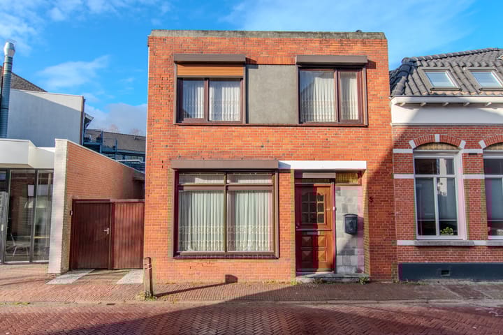 Photo 1 of Roosendaalsestraat 3