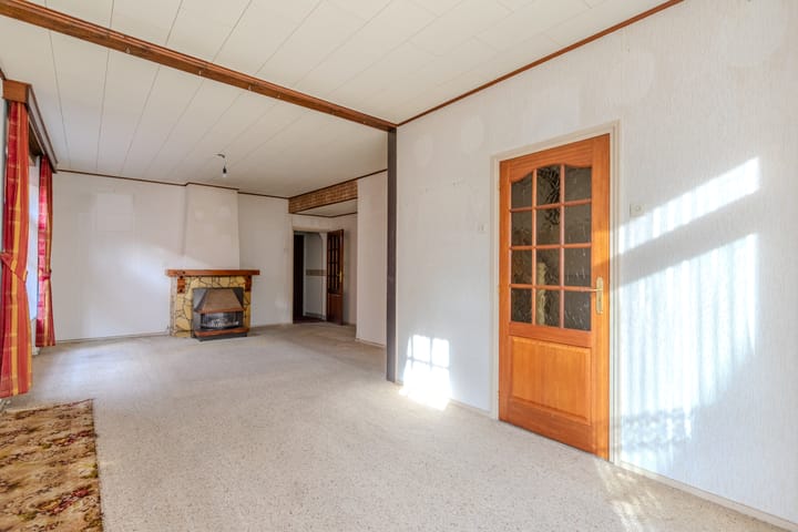 Photo 6 of Roosendaalsestraat 3