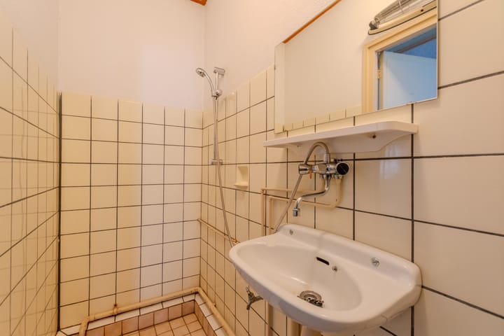 Photo 21 of Roosendaalsestraat 3