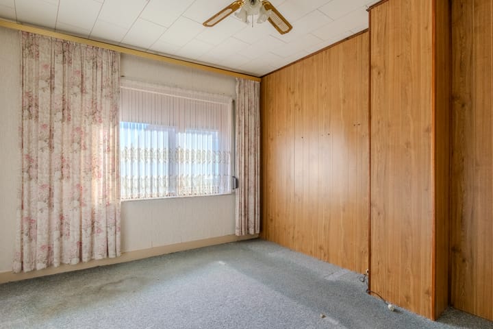 Photo 17 of Roosendaalsestraat 3