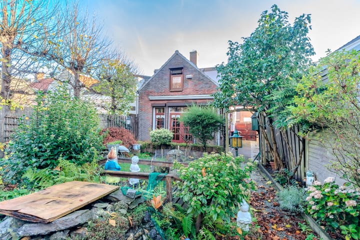 Photo 30 of Roosendaalsestraat 3