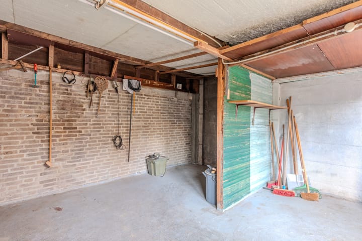 Photo 29 of Roosendaalsestraat 3