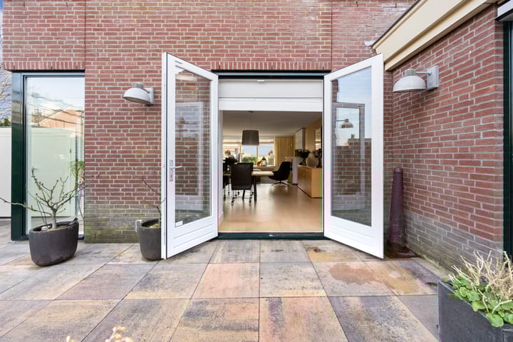 Photo 40 of Jan van Geemstraat 10