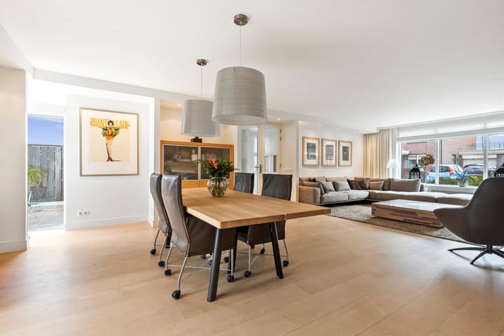 Photo 23 of Jan van Geemstraat 10