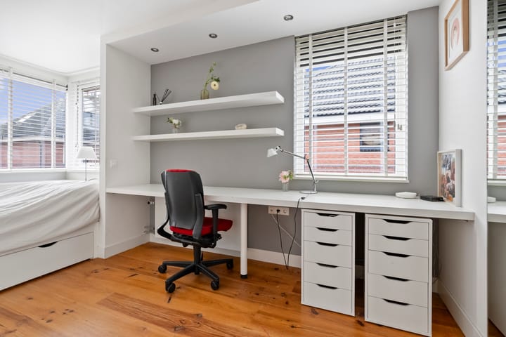 Photo 65 of Jan van Geemstraat 10