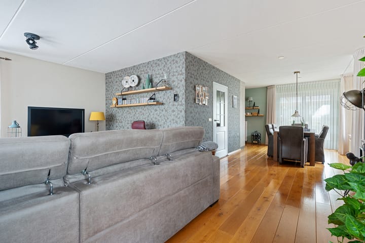 Photo 15 of Markeweg 169