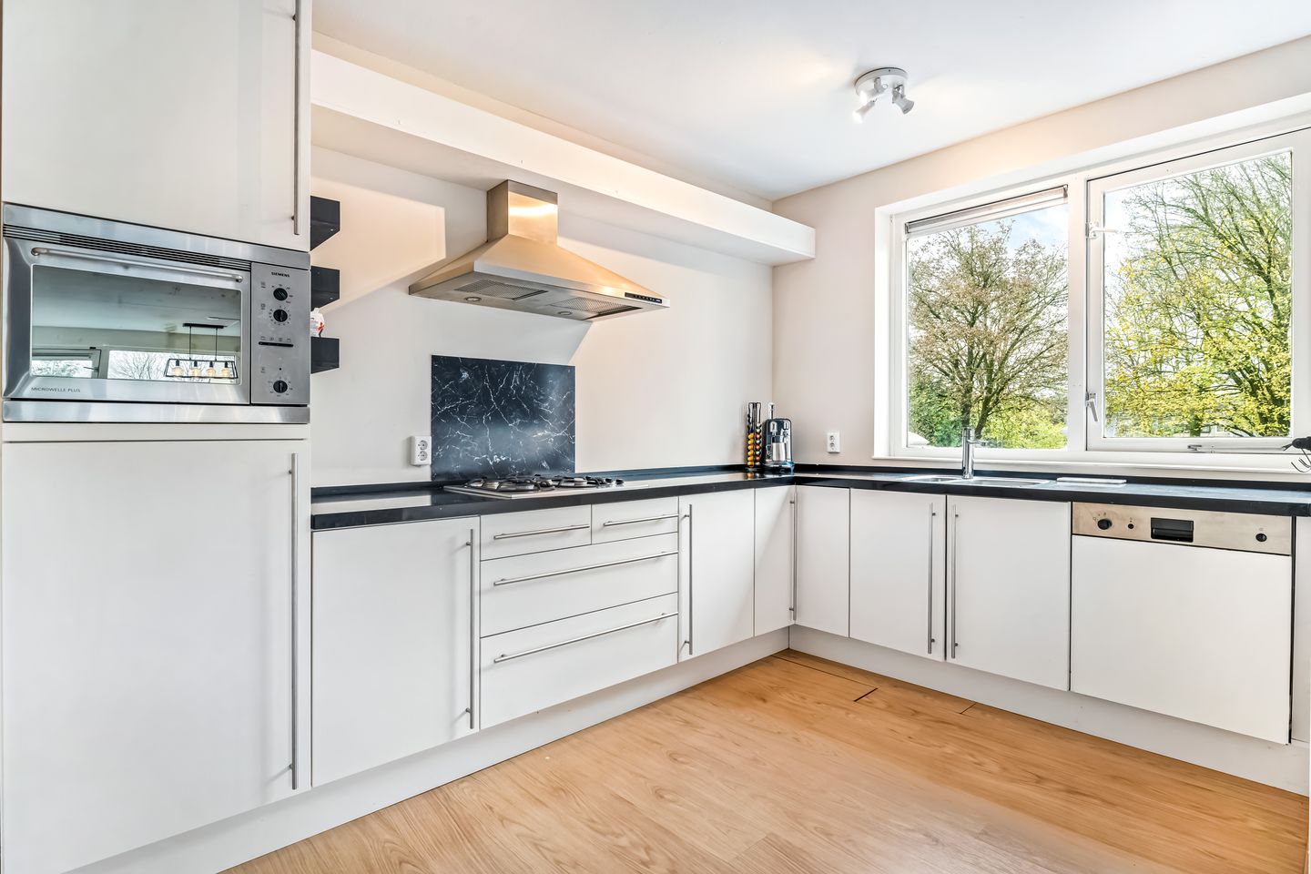 Photo 14 of Wederik 22