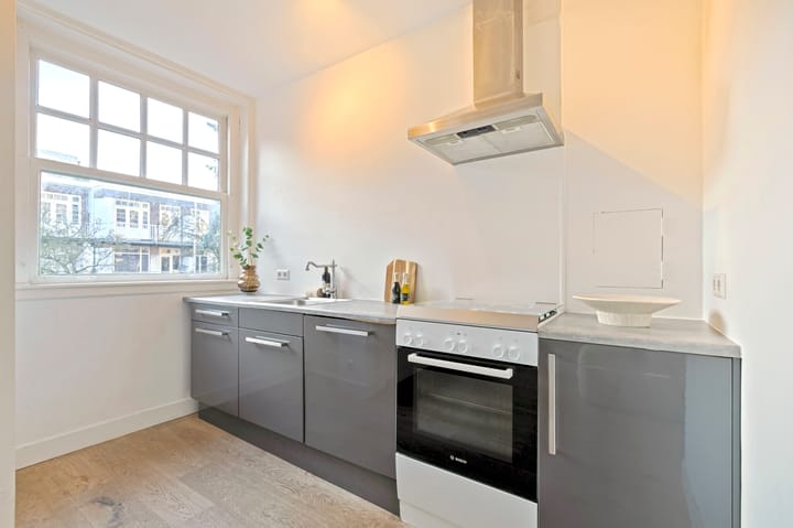 Photo 11 of Archimedeslaan 55