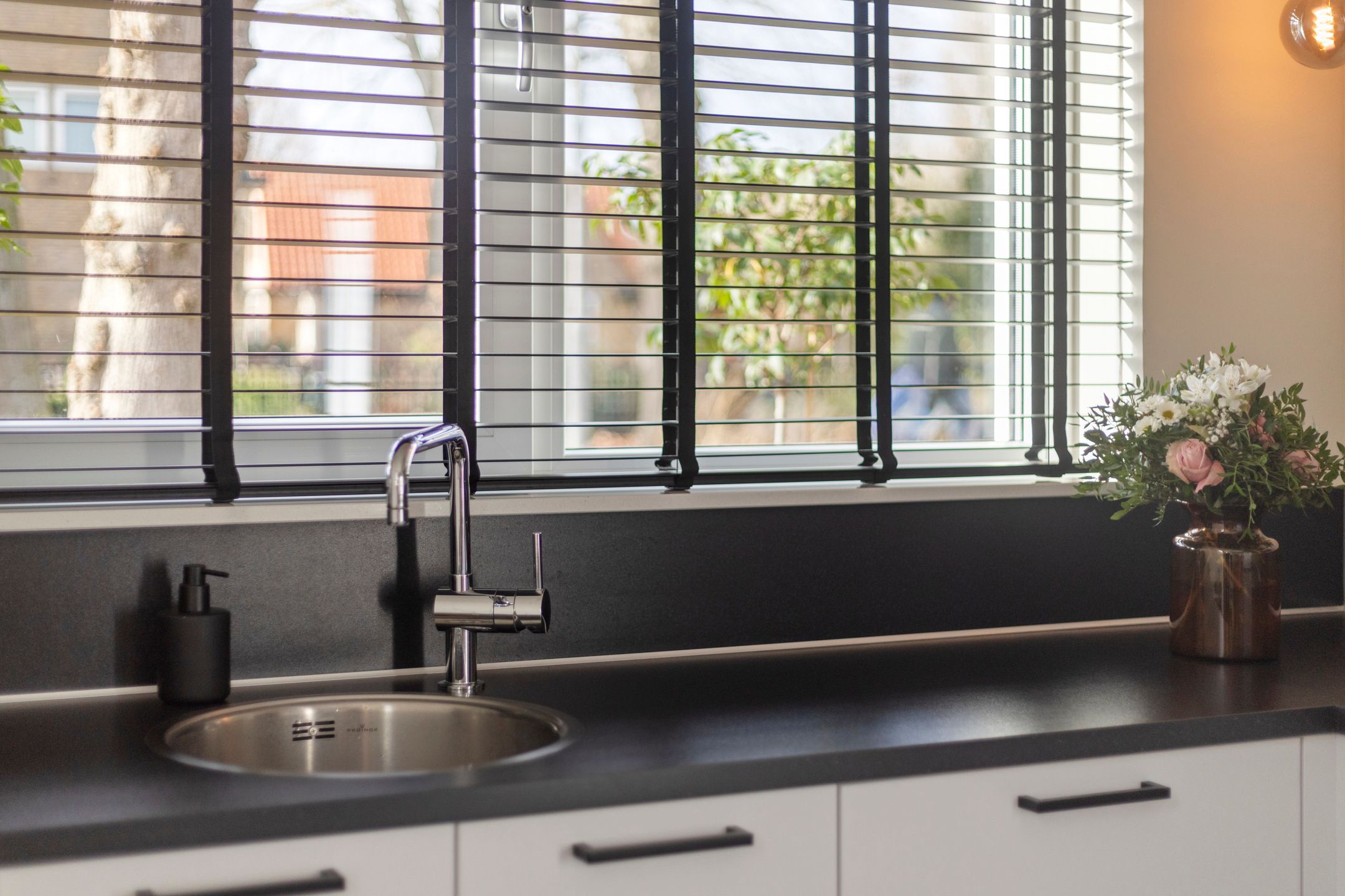 Foto 12 van Burgemeester Galleestr 67-B