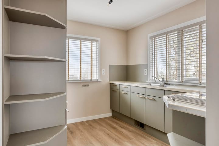 Photo 4 of Wormerringdijk 3