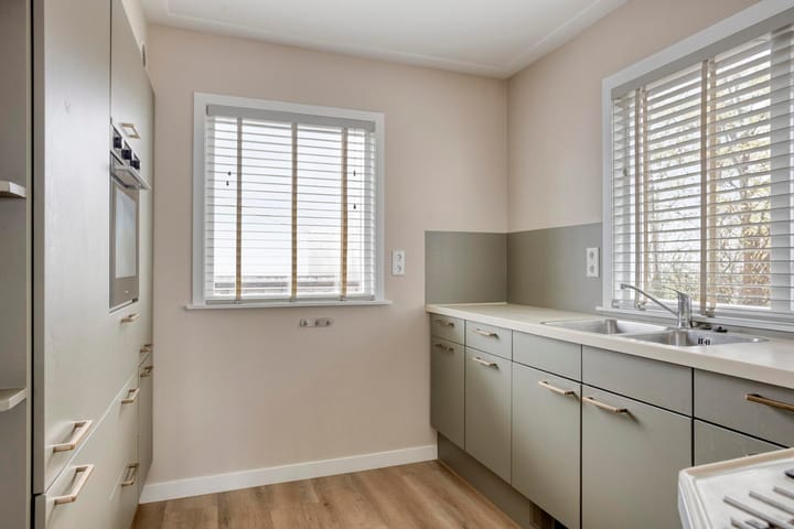 Photo 10 of Wormerringdijk 3