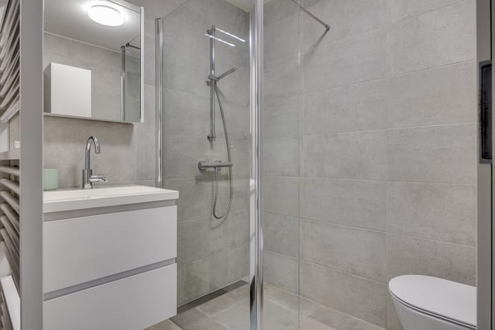 Photo 14 of Egger 28