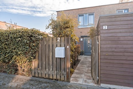 Carl Zellerhof thumbnail