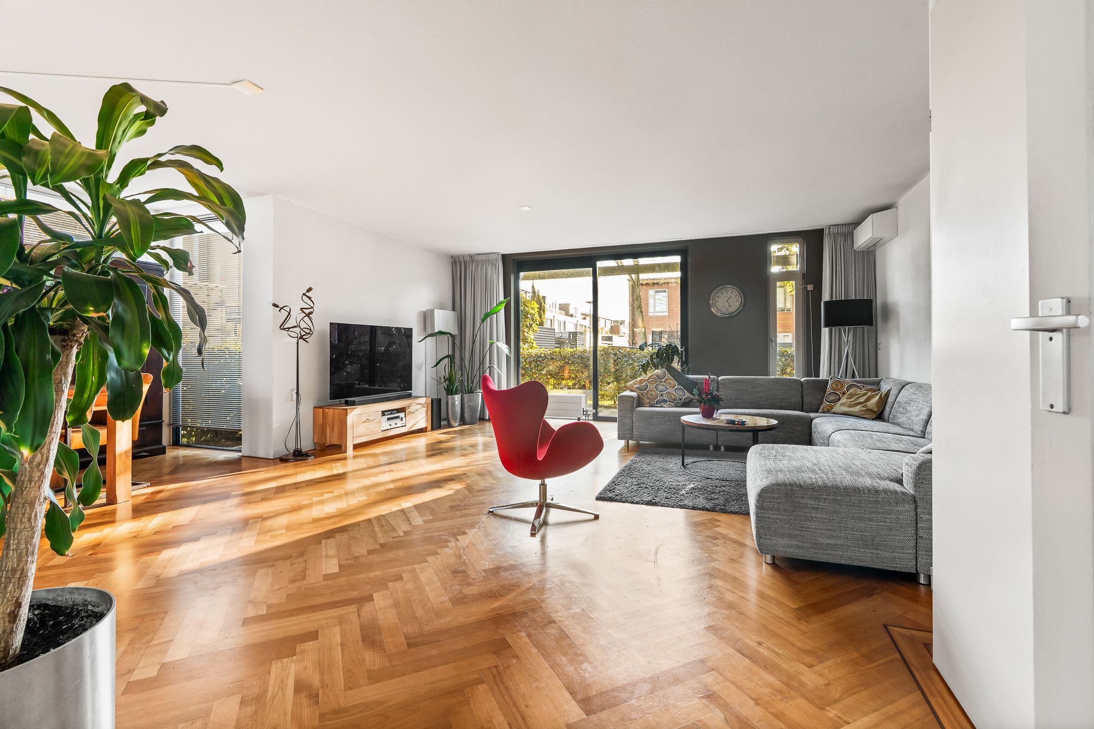 Foto 6 van Carl Zellerhof 2