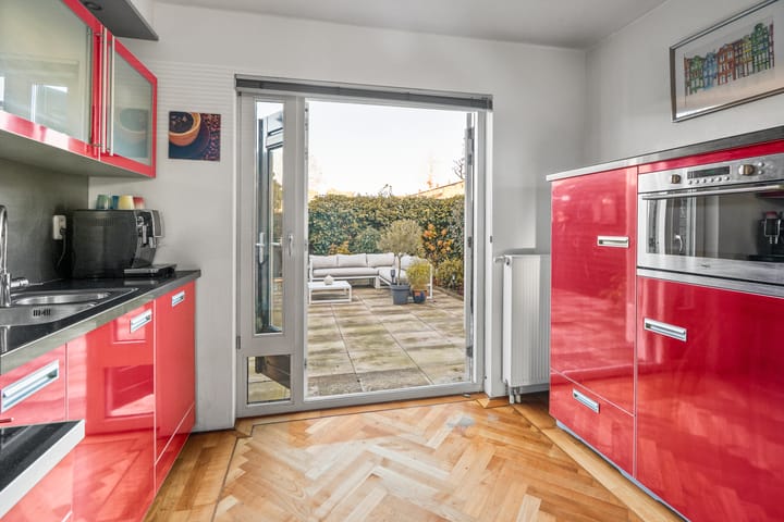 Photo 13 of Carl Zellerhof 2