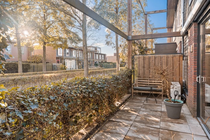 Photo 15 of Carl Zellerhof 2