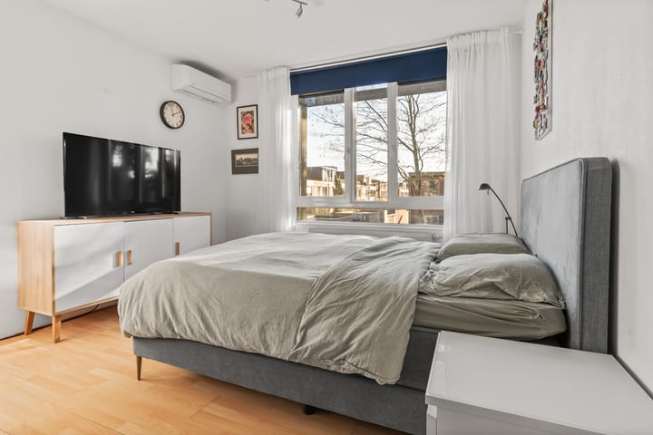 Photo 20 of Carl Zellerhof 2