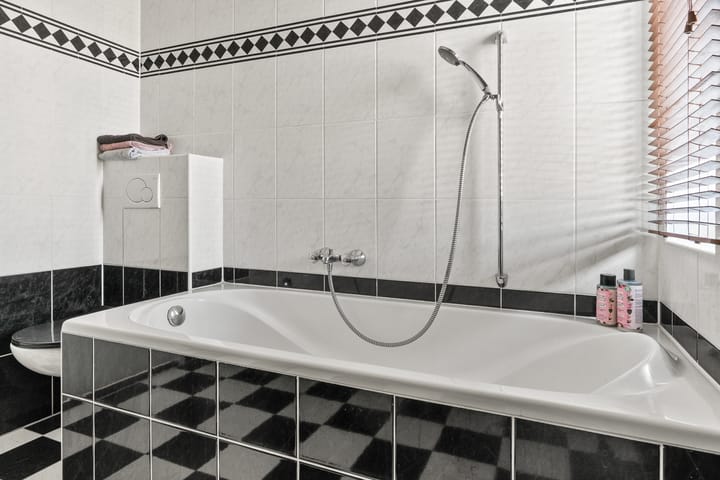 Photo 24 of Carl Zellerhof 2