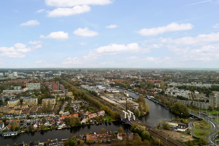 Foto 35 van Tine van Dethstraat 85